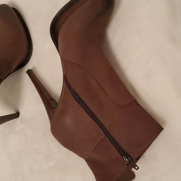 Cognac Leather Handmade Booties - Picture 4 of 6
